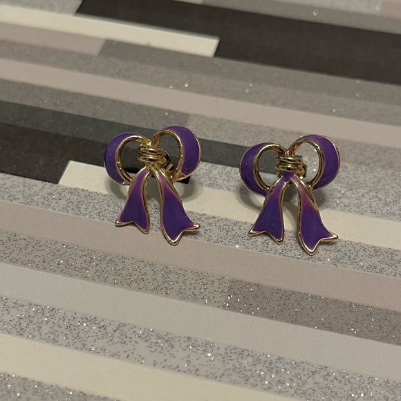 Vintage earrings c.1980s 🖤 - Picture 4 of 4